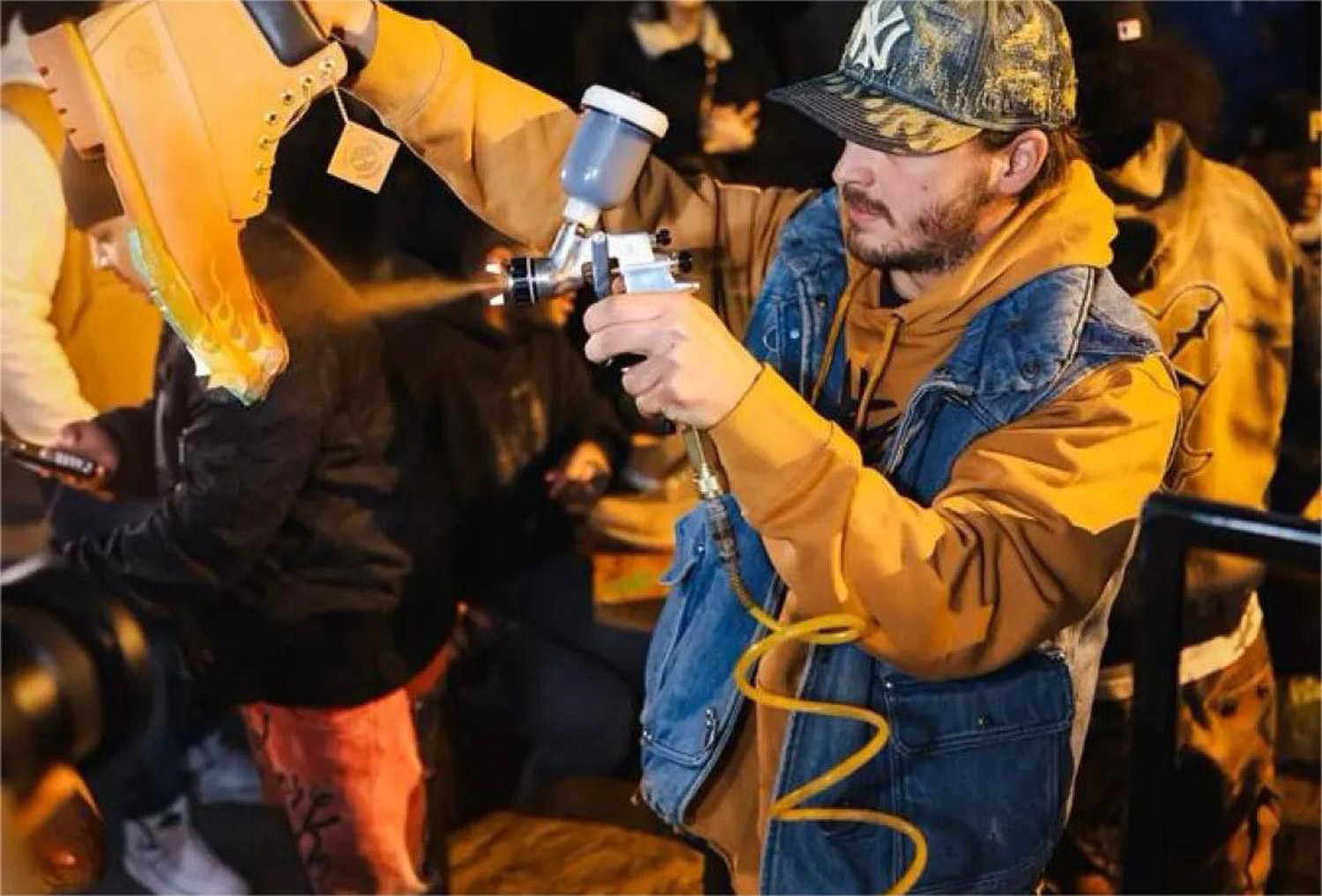 快来学习一下国外知名户外品牌如何举办全市的街区派对？