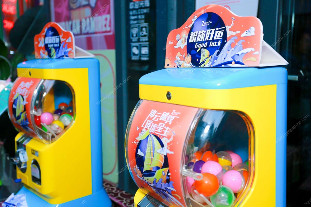 “冲云破雾，璀璨星生”