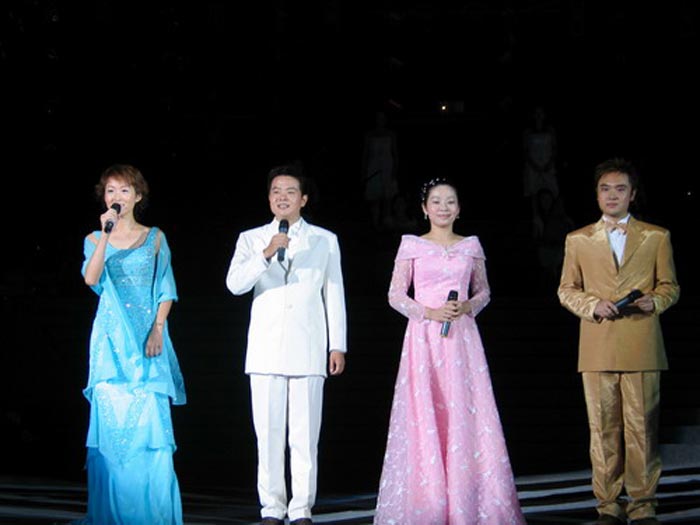 晚会活动主持人